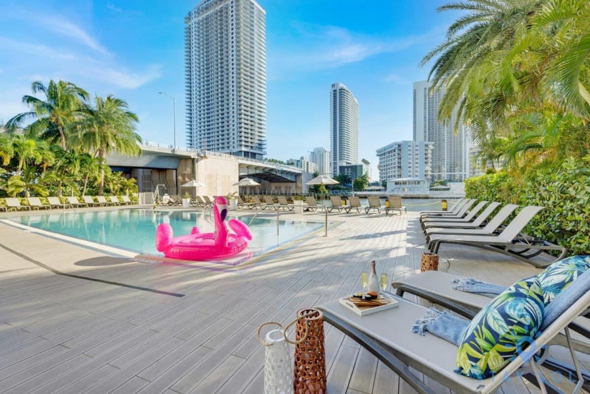 MODERN Resort BALCONY W VIEW Resort POOL Hallandale Beach Zewnętrze zdjęcie